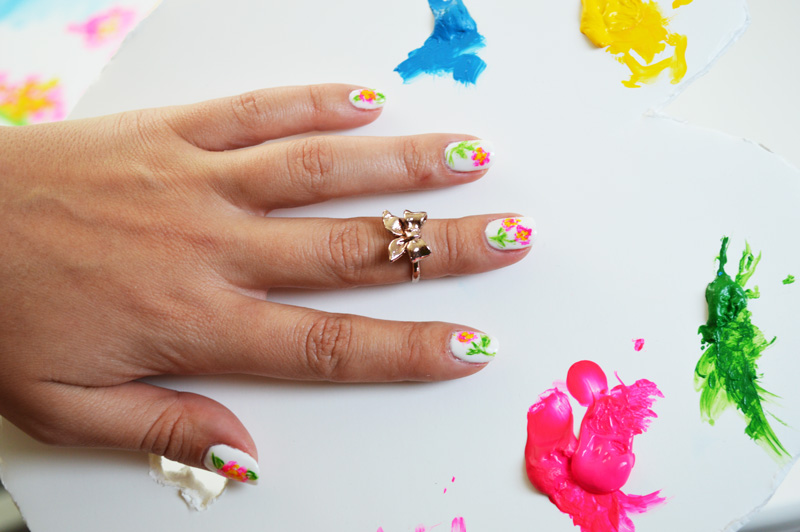 Mr. Kate - DIY artist paint floral nail art